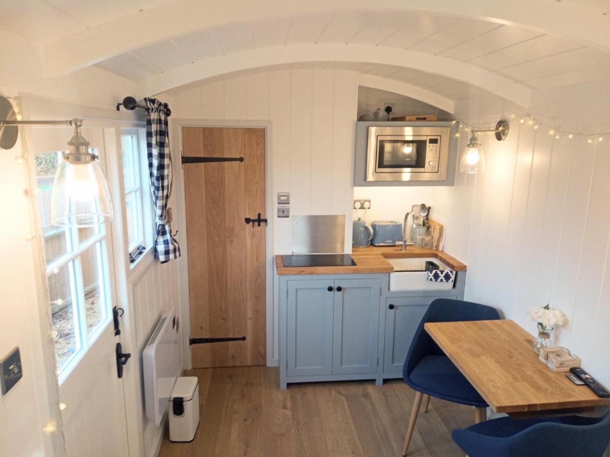 Yew Tree View Luxury Shepherd'S Hut Sturminster Newton Zewnętrze zdjęcie