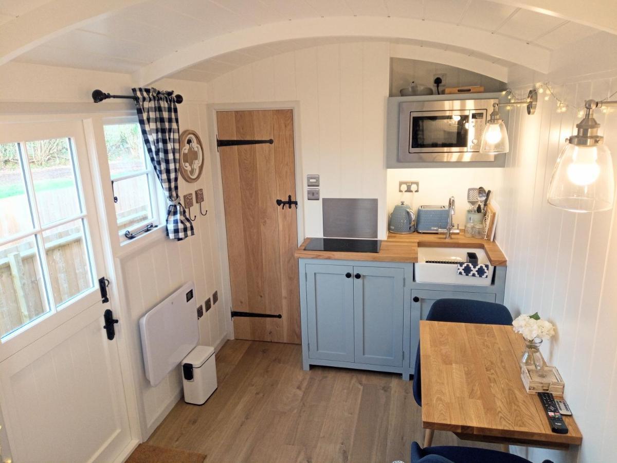 Yew Tree View Luxury Shepherd'S Hut Sturminster Newton Zewnętrze zdjęcie