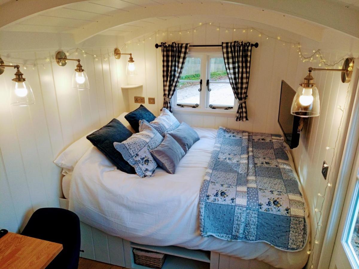Yew Tree View Luxury Shepherd'S Hut Sturminster Newton Zewnętrze zdjęcie